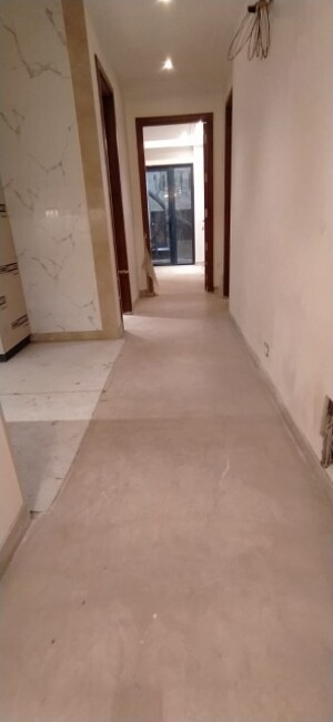 Room in 3 BHK Builder Floor at South Delhi – for Sale