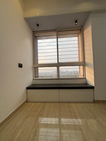 Room in 3 BHK Apartment at VTP Belair E And F Building, Mahalunge – for Rent