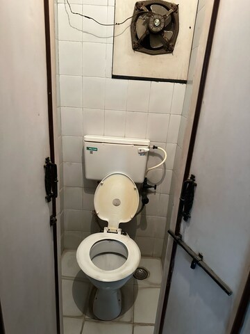 Bathroom in 2 BHK Apartment at Lokhandwala Complex, Andheri West – for Rent