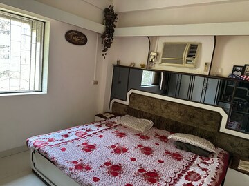 Bedroom in 2 BHK Apartment at Lokhandwala Complex, Andheri West – for Rent