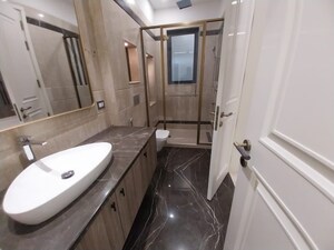 Attached Bathroom in 3 BHK Builder Floor at Nehru Enclave – for Sale