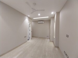 Room in 3 BHK Builder Floor at Nehru Enclave – for Sale