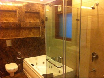 Furnished Amenities in 4 BHK Builder Floor at Greater Kailash I – for Rent
