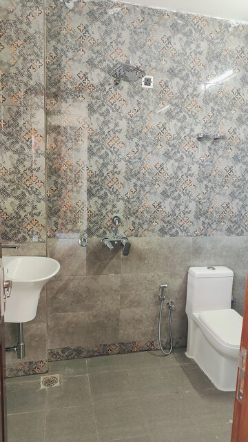 Bathroom in 3 BHK Builder Floor at Sushant Lok 2, Sector 57 – for Rent