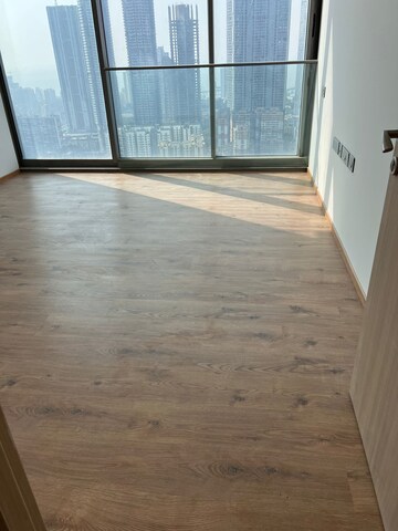 Room in 4 BHK Apartment at Rustomjee Crown, Prabhadevi – for Sale
