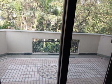 Balcony in 3 BHK Builder Floor at Sector 82 – for Rent