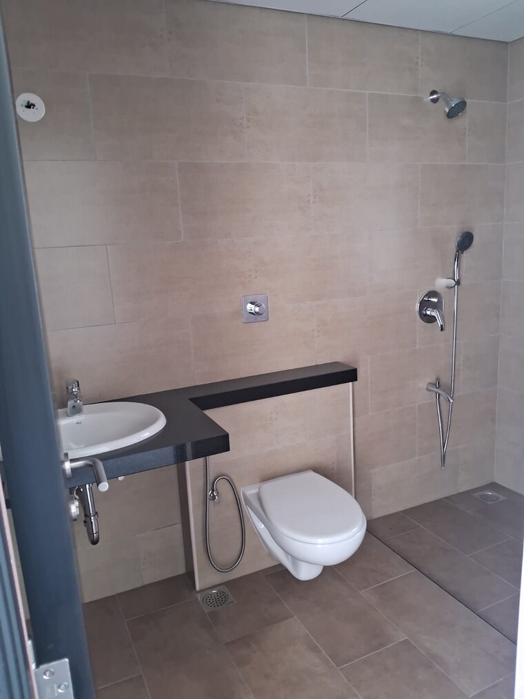 Bathroom, sobha-city-gurgaon 3 Bedroom 2003 Sq.Ft. Apartment In Sector 108 Gurgaon 8428038