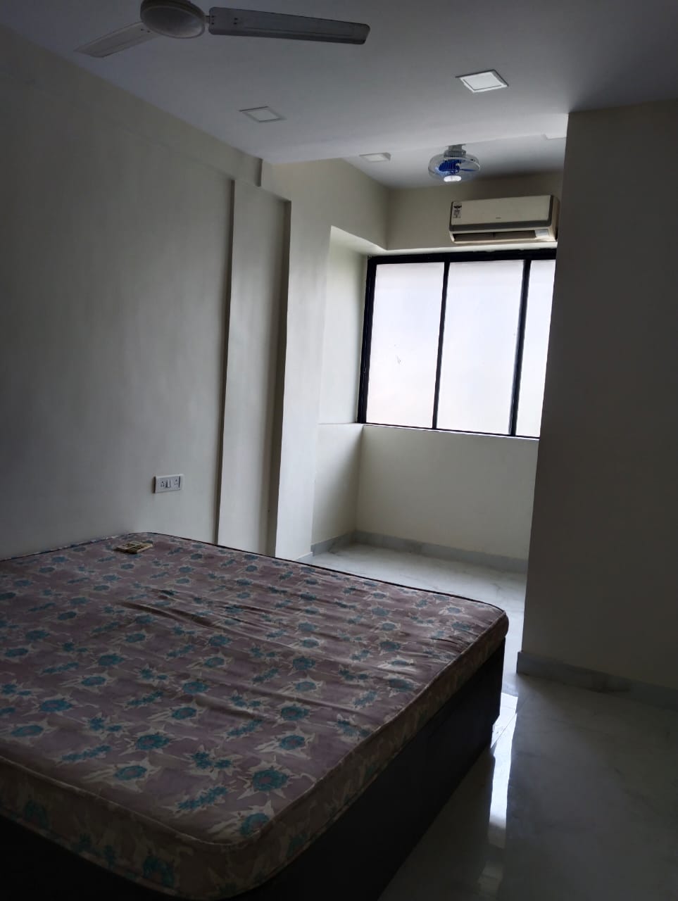 3 BHK + Extra Room Apartment For Sale in Marine Drive 