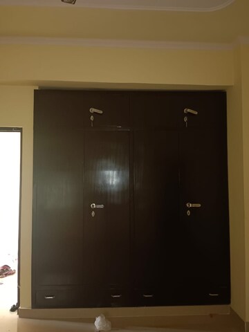 Room in 2 BHK Builder Floor at Sector 39 – for Rent