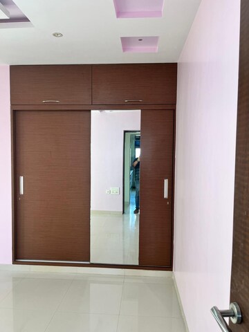 Room in 2 BHK Apartment at Acme Ozone, Manpada – for Rent