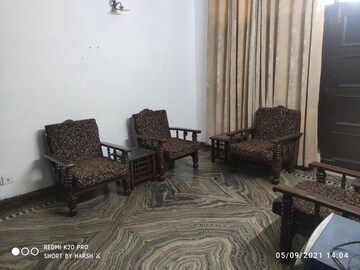 Living Room in 3 BHK Builder Floor at Sector 82 – for Rent