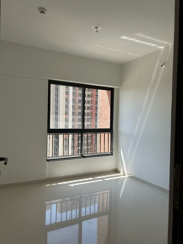 Room in 3 BHK Apartment at Shapoorji Pallonji Joyville Hinjewadi, Hinjewadi – for Rent