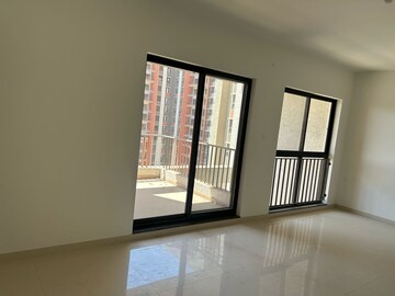 Room in 3 BHK Apartment at Shapoorji Pallonji Joyville Hinjewadi, Hinjewadi – for Rent