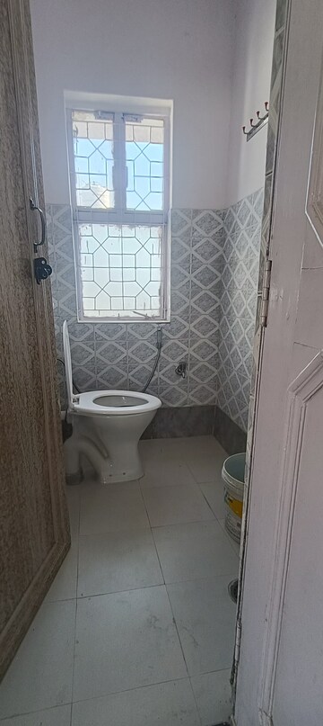 Bathroom in 2.5 BHK Apartment at Vasundhara Enclave – for Rent