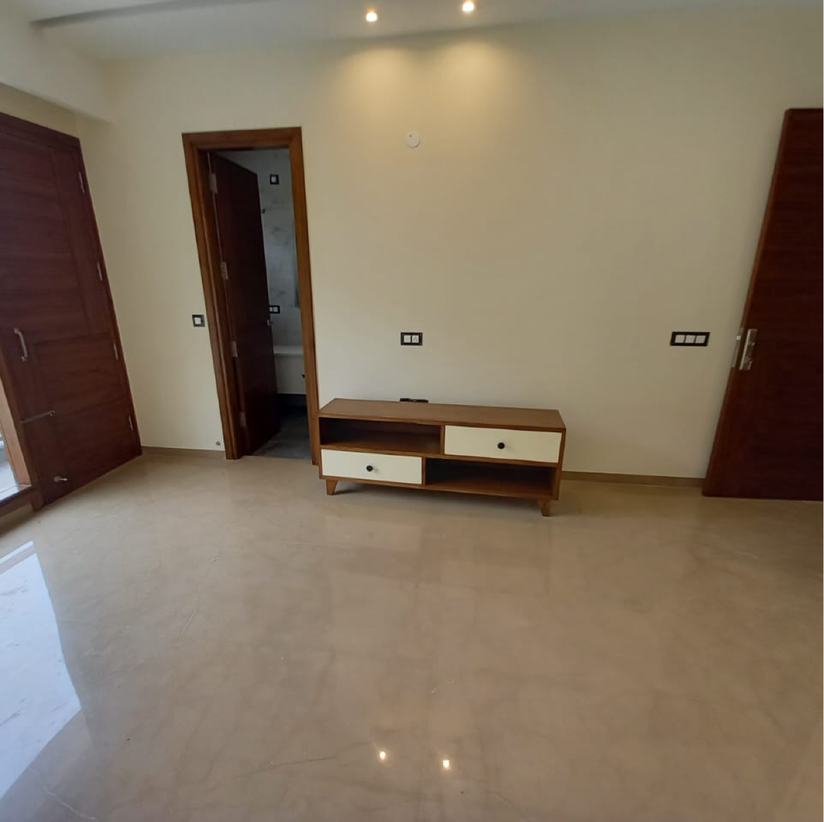 3 BHK Builder Floor For Rent in Sector 15