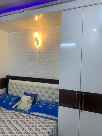 Furnished Amenities in 3 BHK Builder Floor at Vasundhara – for Sale