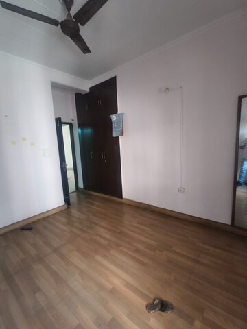 Room in 2 BHK Apartment at Sector 4, Dwarka – for Rent