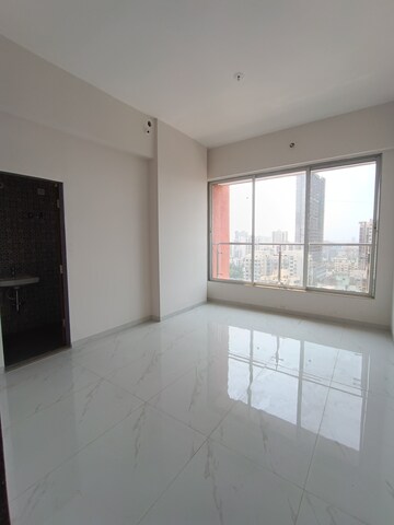 Room in 3 BHK Apartment at Borivali West – for Rent