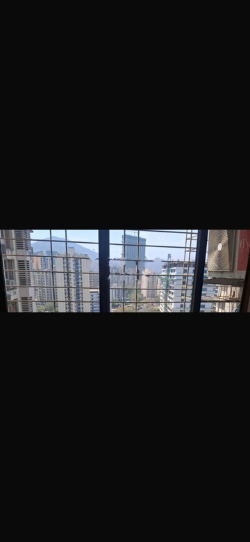Room in 1 BHK Apartment at Rustomjee Urbania, Majiwada – for Rent