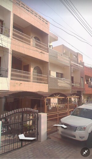 6 BHK Independent House For Sale in Sector 46