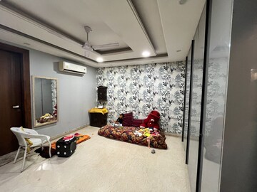 Parking in 3 BHK Builder Floor at Rajouri Garden – for Rent