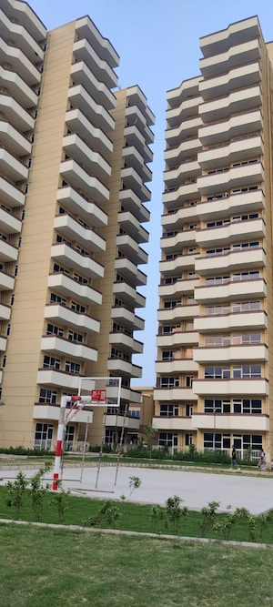 2 BHK Apartment For Sale in Pyramid Urban Homes 3, Sector 67a