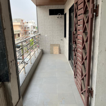 Balcony in 1.5 BHK Builder Floor at Sector 23a – for Rent
