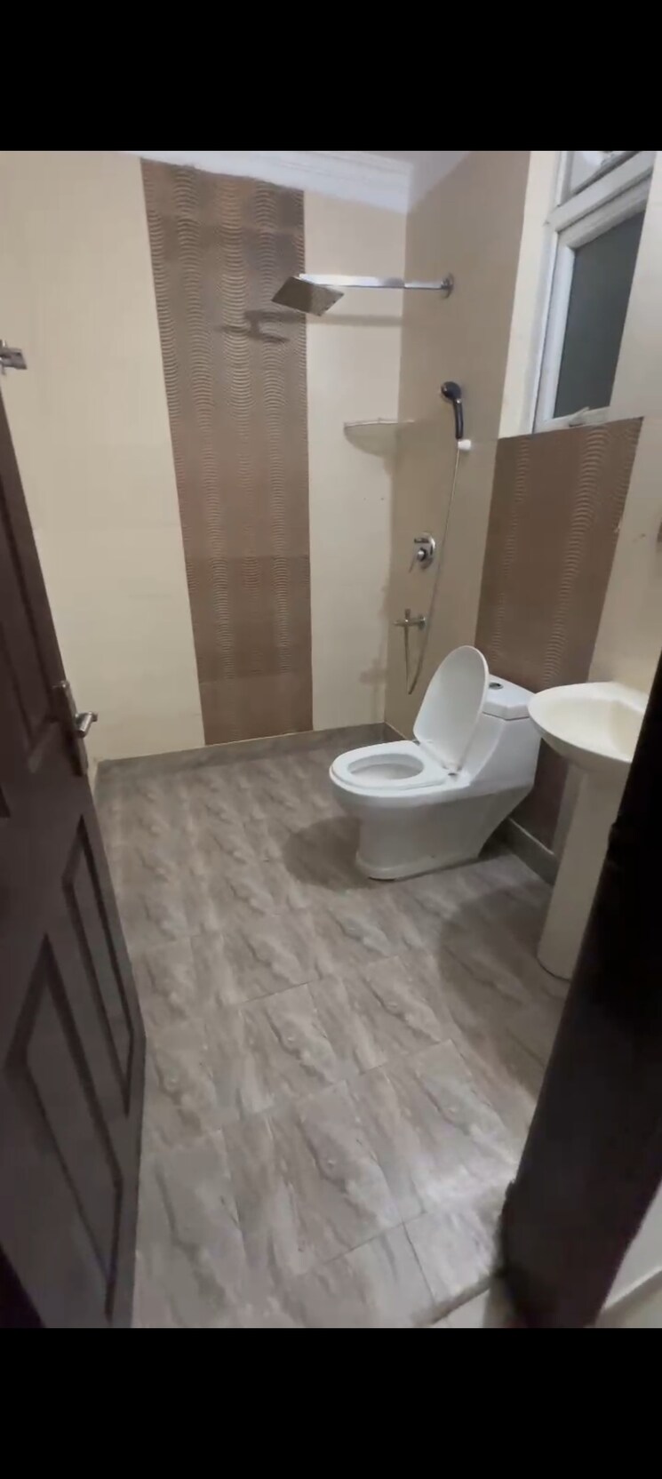 Bathroom, arihant-ambience 3 Bedroom 1700 Sq.Ft. Apartment In Sain Vihar Ghaziabad 8428546