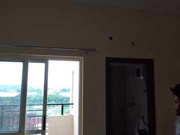 Room in 3.5 BHK Apartment at AWHO 8B, Vrindavan Yojna – for Rent