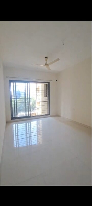 Room in 2 BHK Apartment at Acme Ozone, Manpada – for Rent