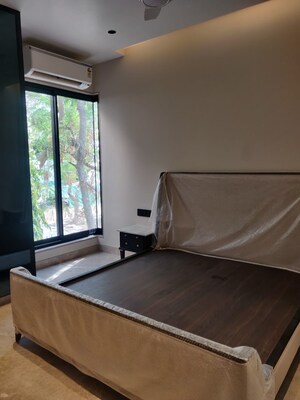 Bedroom in 3 BHK Builder Floor at Unitech Greenwood City Apartment, Sector 45 – for Sale