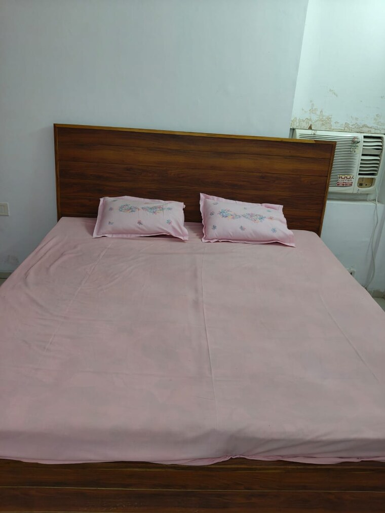 Room, signature-global-the-millennia 2 Bedroom 600 Sq.Ft. Apartment In Sector 37d Gurgaon 8428556