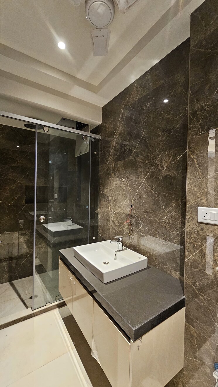 Bathroom, sushant-lok-2 4 Bedroom 240 Sq.Ft. Builder Floor In Sector 57 Gurgaon 8428562