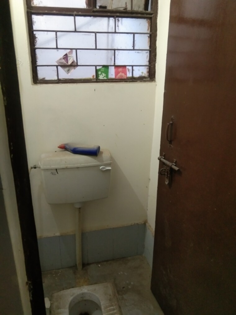 Bathroom, upavp-brahmputra-enclave 1 Bedroom 400 Sq.Ft. Apartment In Siddharth Vihar Ghaziabad 8428577