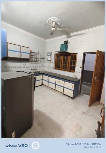 Bedroom in 6 BHK Independent House at Gomti Nagar – for Rent