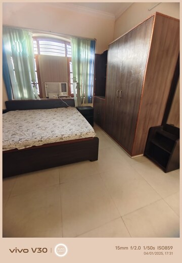 Bedroom in 6 BHK Independent House at Gomti Nagar – for Rent