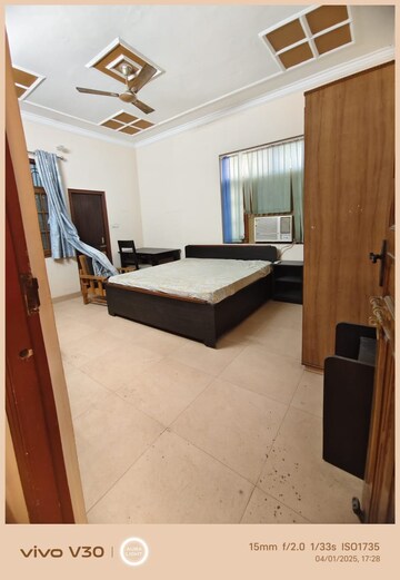 Bedroom in 6 BHK Independent House at Gomti Nagar – for Rent