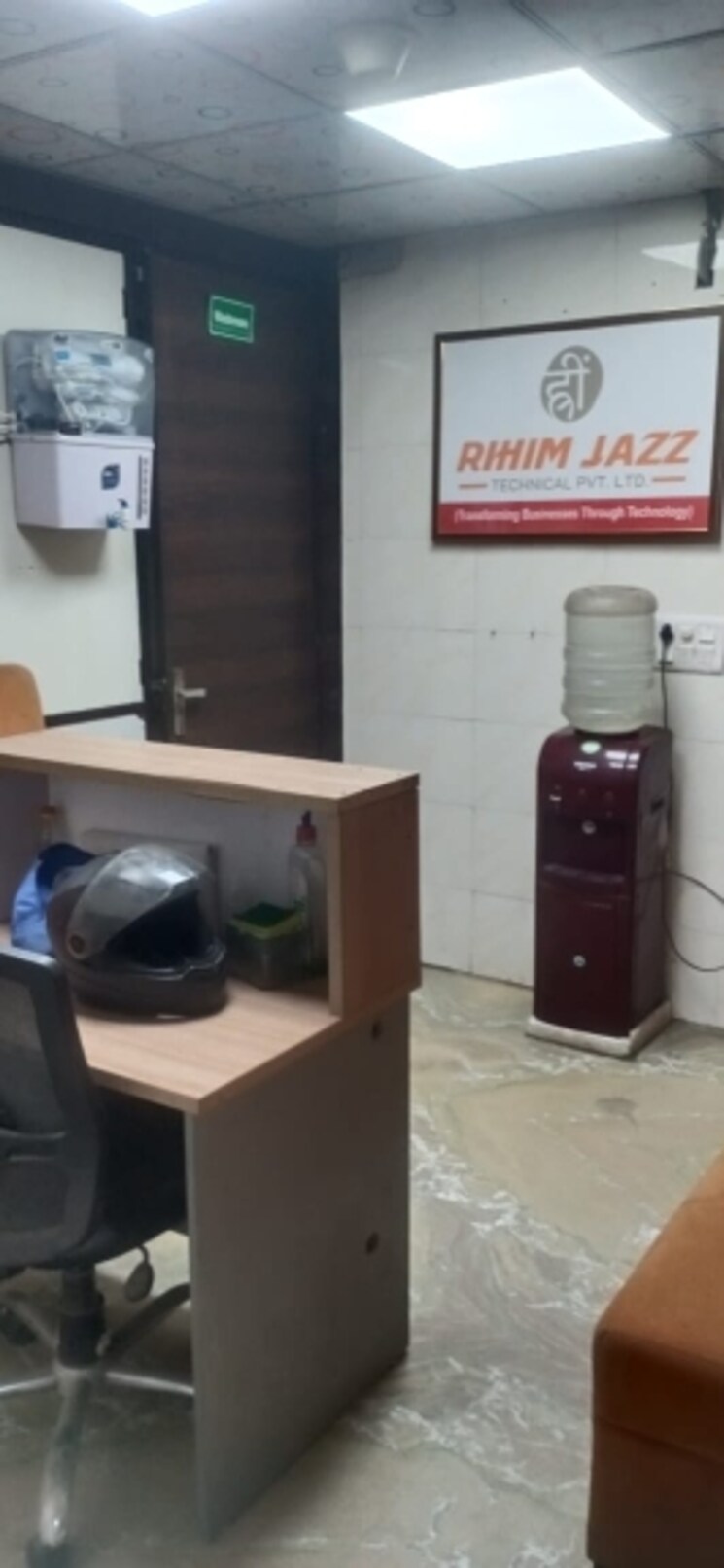 Team Area, laxmi nagar Commercial Office Space 638 Sq.Ft. In Laxmi Nagar Delhi 8428575