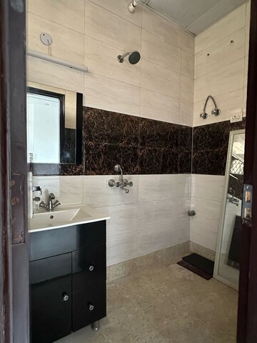 Kitchen in 3 BHK Builder Floor at Indrapuram – for Sale