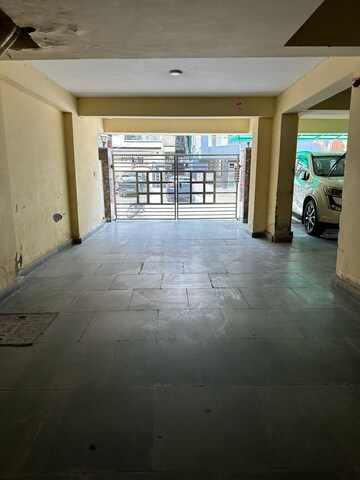 Room in 3 BHK Builder Floor at Indrapuram – for Sale