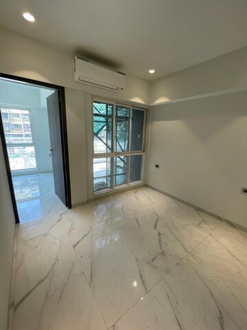 Room in 2 BHK Apartment at Nahar Amaryllis Towers and Plaza, Chandivali – for Sale
