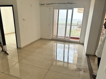 Room in 3.5 BHK Apartment at Rishita Manhattan, Gomti Nagar – for Rent
