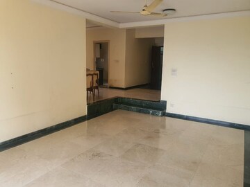 Room in 3 BHK Apartment at Hiranandani Sovereign, Powai – for Rent