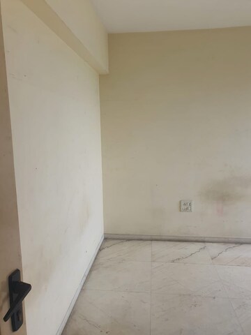 Bathroom in 3 BHK Apartment at Hiranandani Sovereign, Powai – for Rent