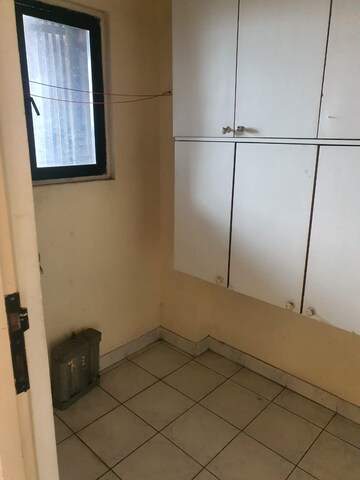 Room in 3 BHK Apartment at Hiranandani Sovereign, Powai – for Rent