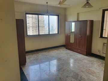 Room in 3 BHK Apartment at Hiranandani Sovereign, Powai – for Rent