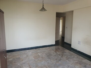 Room in 3 BHK Apartment at Hiranandani Sovereign, Powai – for Rent