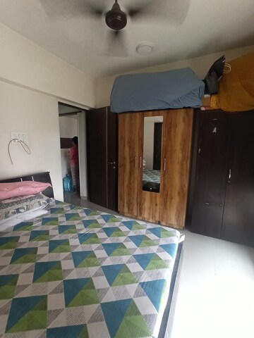Bedroom in 1 BHK Apartment at Borivali West – for Rent
