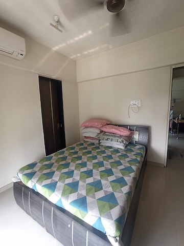 Bedroom in 1 BHK Apartment at Borivali West – for Rent