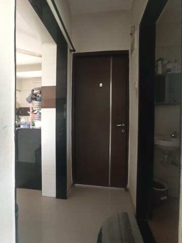 Furnished Amenities in 1 BHK Apartment at Borivali West – for Rent